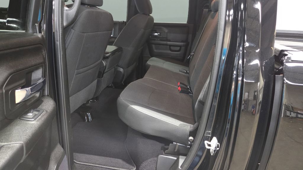 Used 2022 RAM 1500 Classic Warlock AWD/4WD image 18