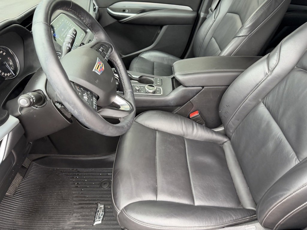 Used 2022 Cadillac XT4 Premium Luxury w/ Safety Alert Package image 7