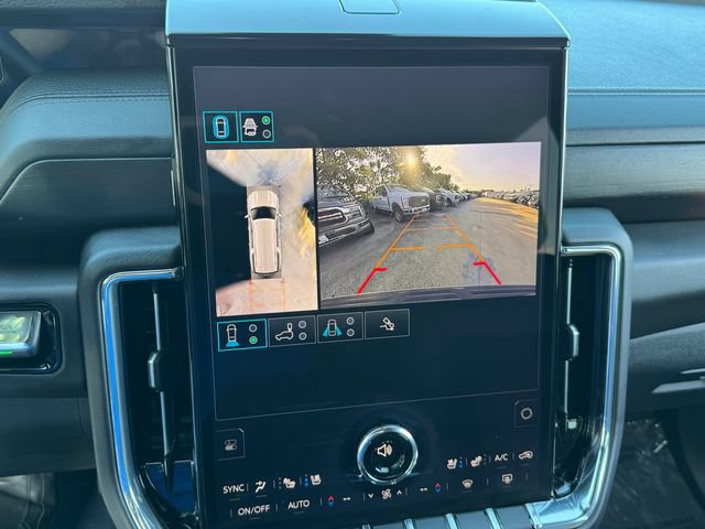 Used 2025 GMC Yukon XL Denali AWD/4WD image 30