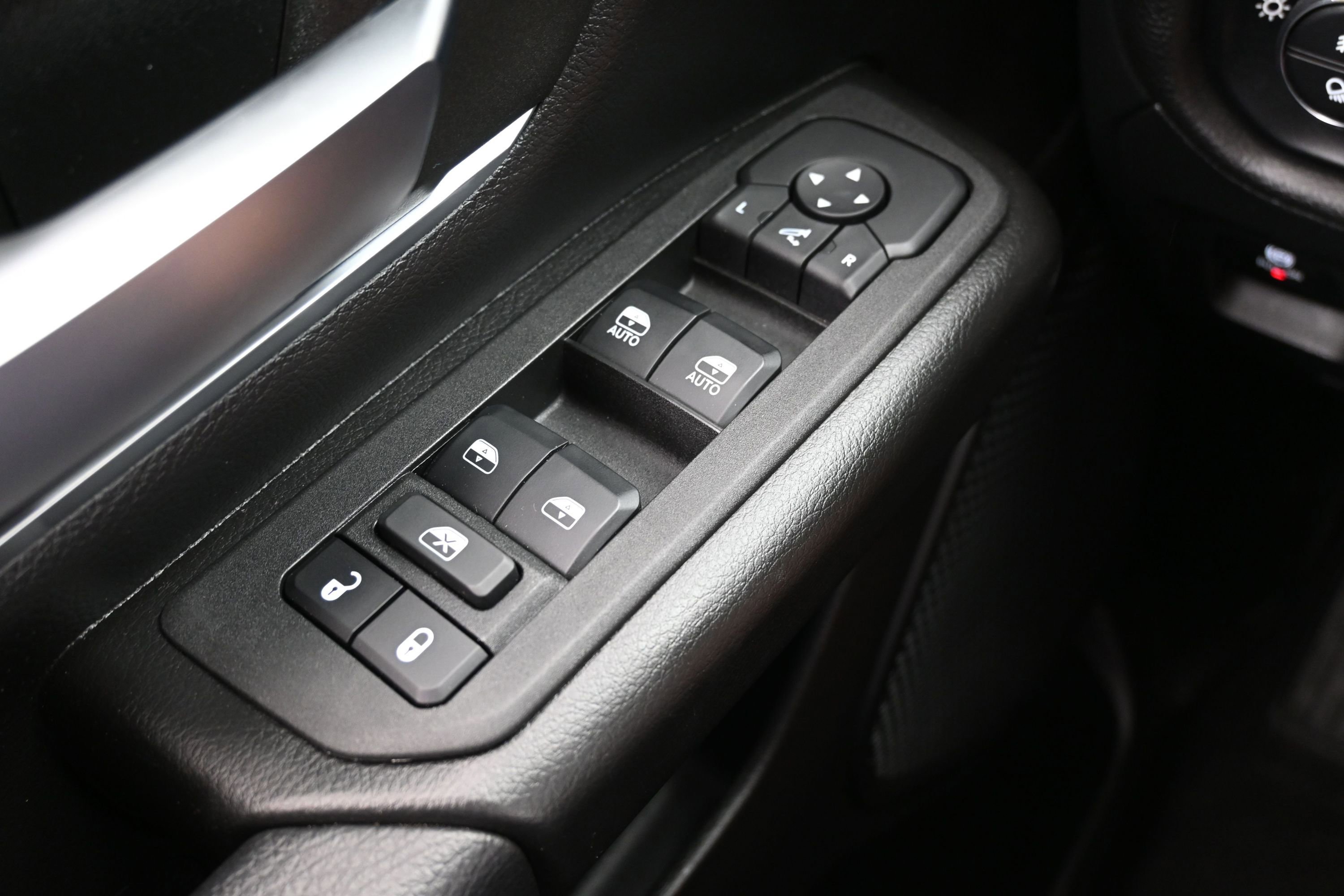 Used 2025 RAM 1500 Lone Star AWD/4WD image 25