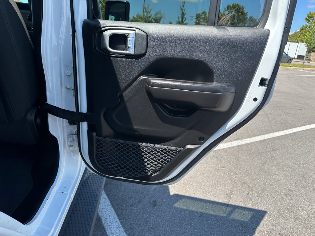 Used 2018 Jeep Wrangler Unlimited Sport S AWD/4WD image 25
