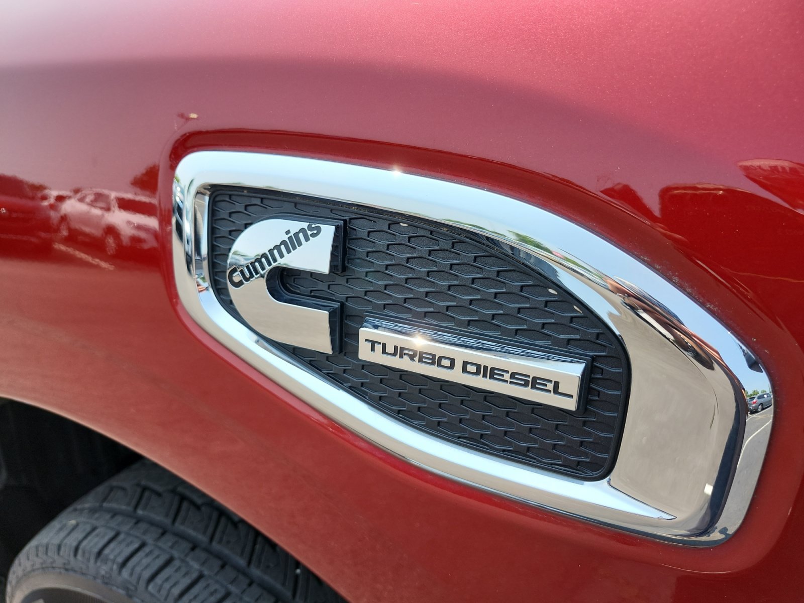 Used 2018 Nissan Titan SL w/ Chrome Package AWD/4WD image 16