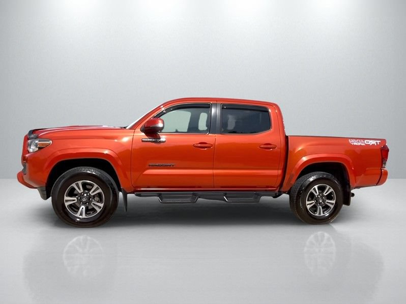 Used 2016 Toyota Tacoma TRD Sport w/ Towing Package AWD/4WD image 8