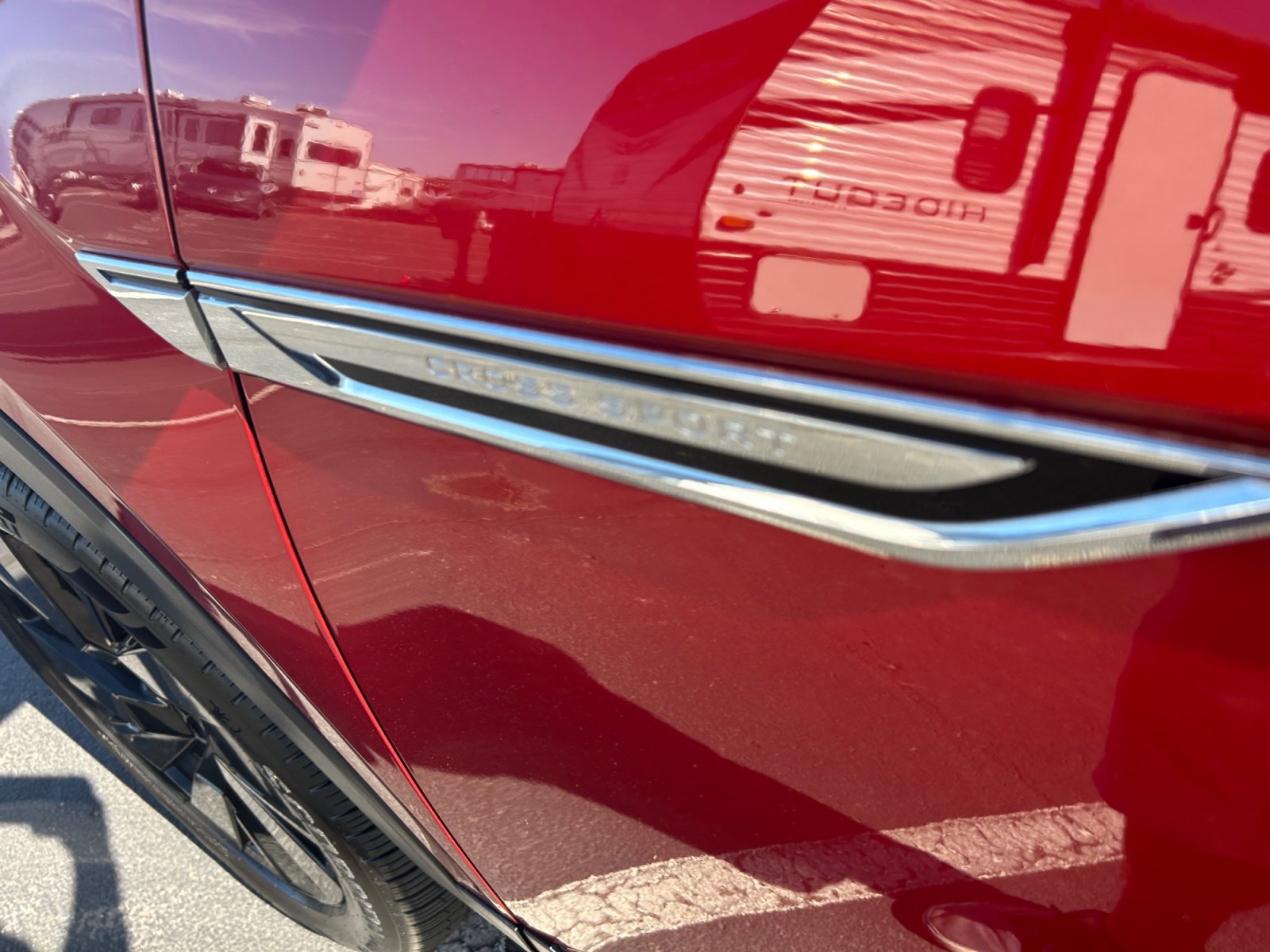 Certified 2024 Volkswagen Atlas Cross Sport SE w/ Panoramic Sunroof Package FWD image 22