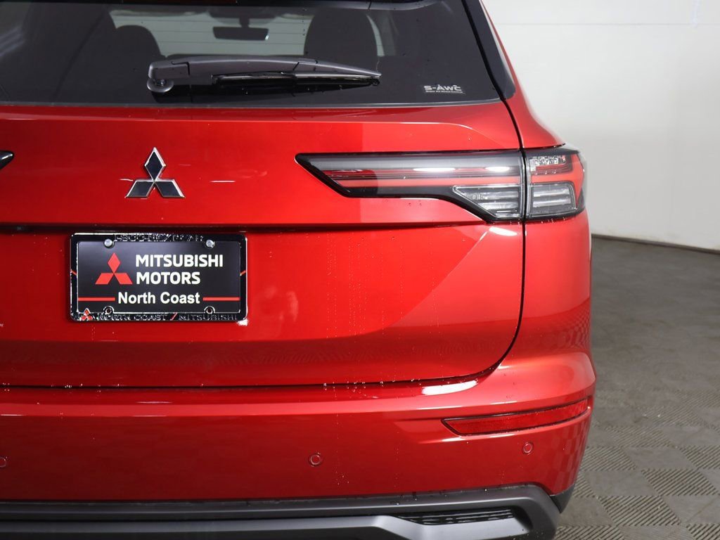 New 2026 Mitsubishi Outlander ES AWD/4WD image 16