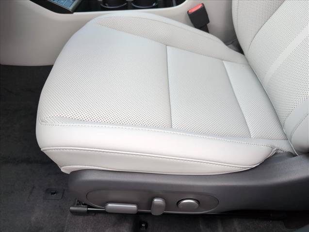 Used 2026 Hyundai Kona SEL Premium AWD/4WD image 4