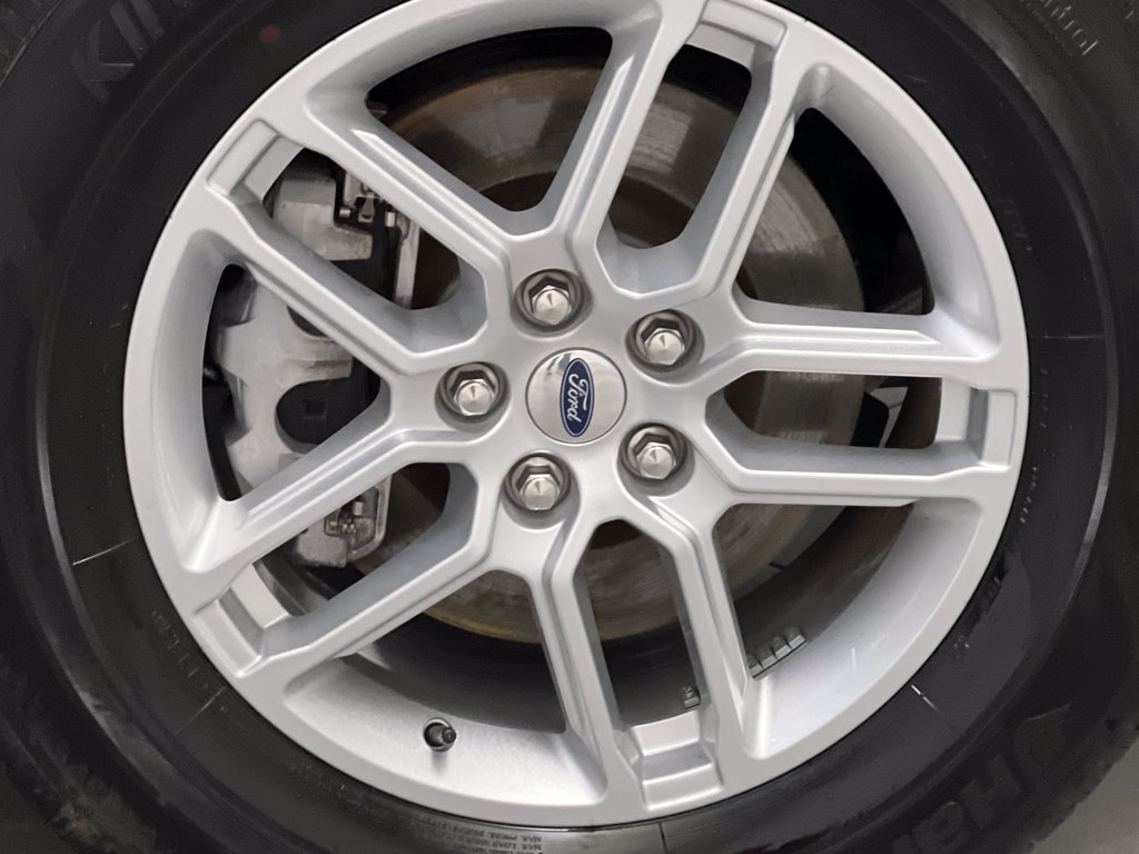 Used 2025 Ford Explorer Active RWD image 76