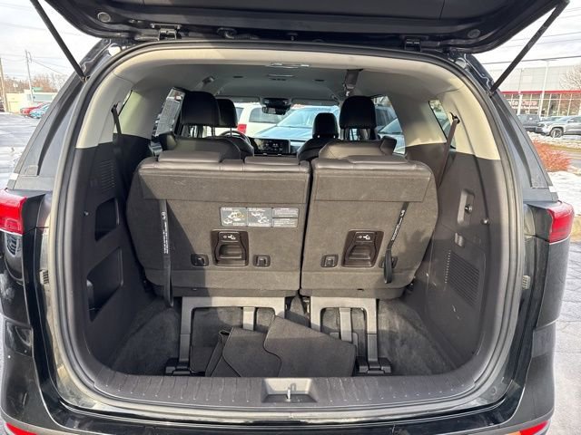 Used 2023 Kia Carnival LX image 38