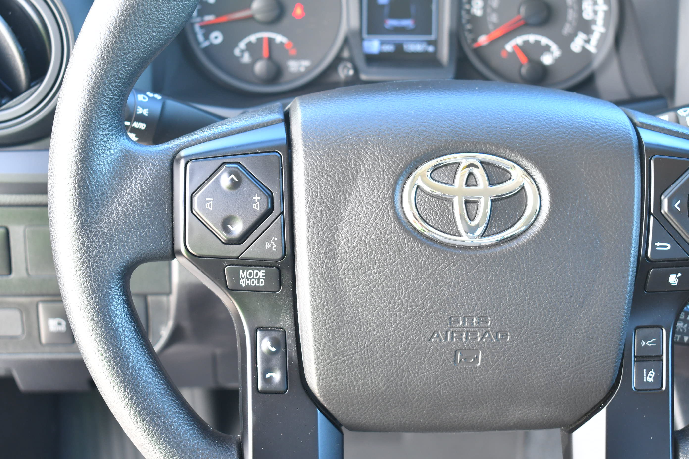 Used 2023 Toyota Tacoma SR RWD image 18