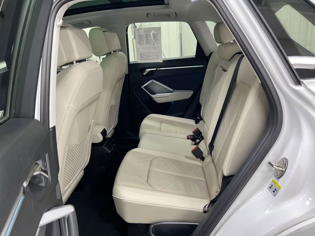 Used 2022 Audi Q3 2.0T Premium Plus image 23