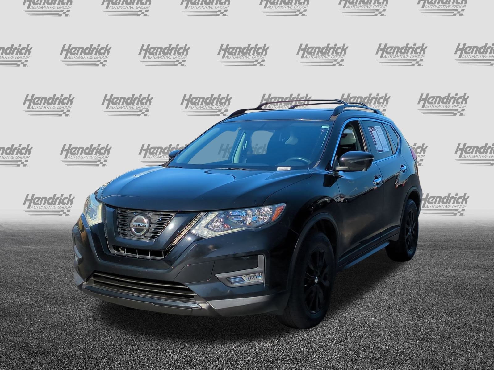 Used 2018 Nissan Rogue SV w/ Premium Package image 5