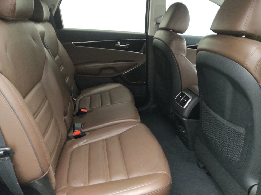 Used 2020 Kia Sorento SX image 19