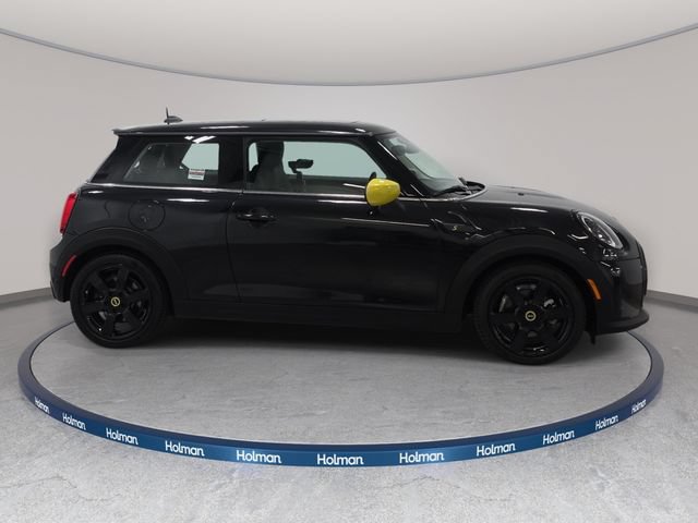 Used 2024 MINI Cooper SE FWD image 4