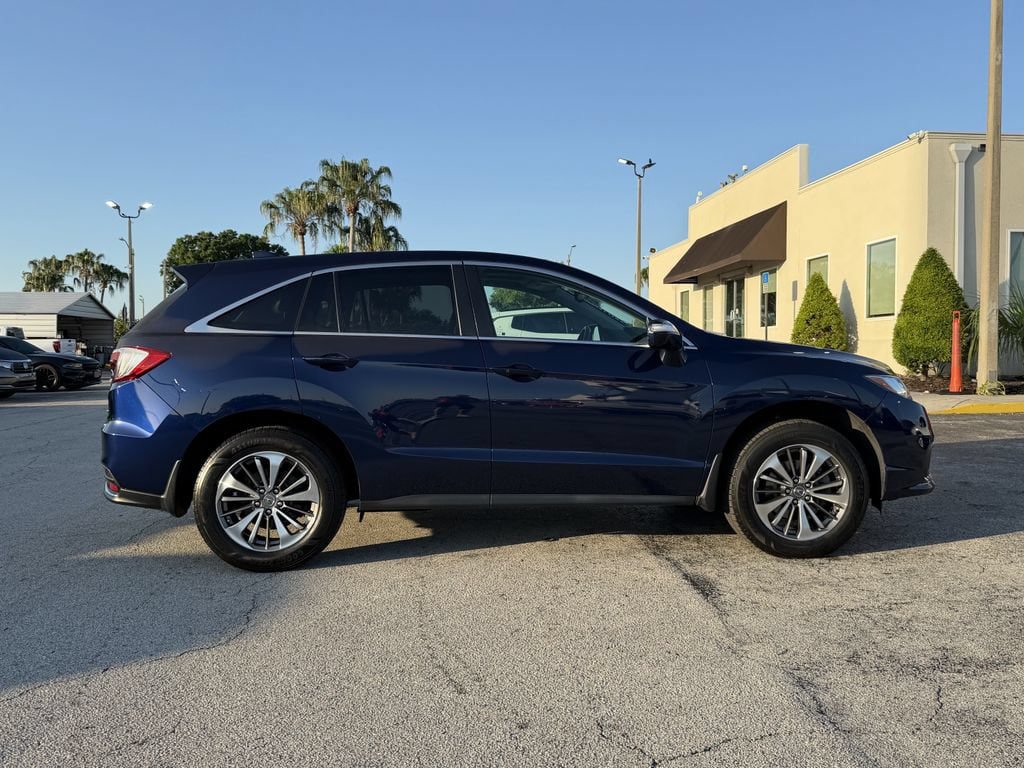 Used 2017 Acura RDX AWD w/ Advance Package image 3