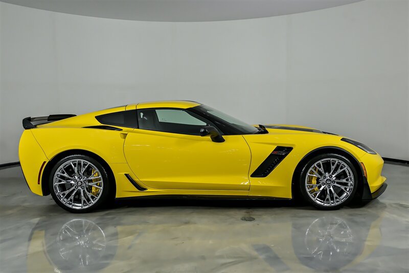 Used 2018 Chevrolet Corvette Z06 RWD image 14