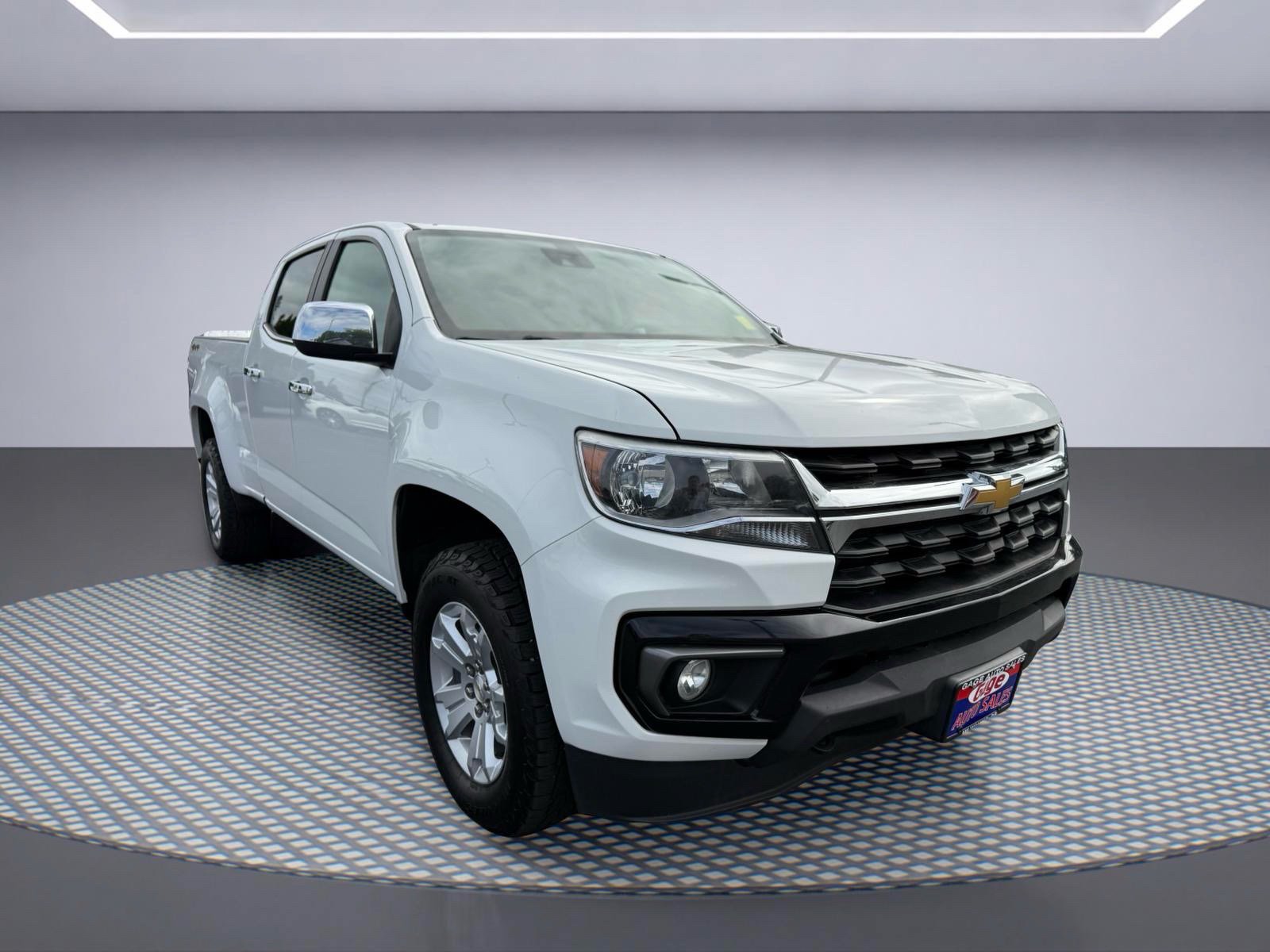 Used 2022 Chevrolet Colorado LT w/ Safety Package AWD/4WD image 12