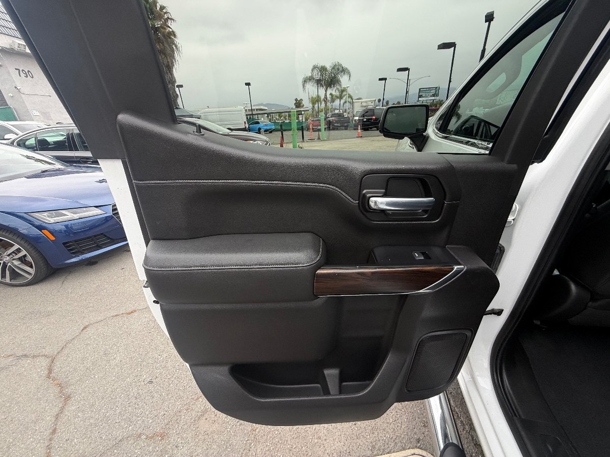 Used 2020 GMC Sierra 1500 SLT w/ Driver Alert Package II AWD/4WD image 12