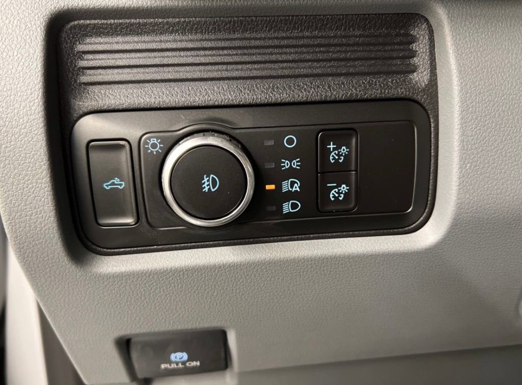 New 2026 Ford F250 XL w/ XL Chrome Package image 23