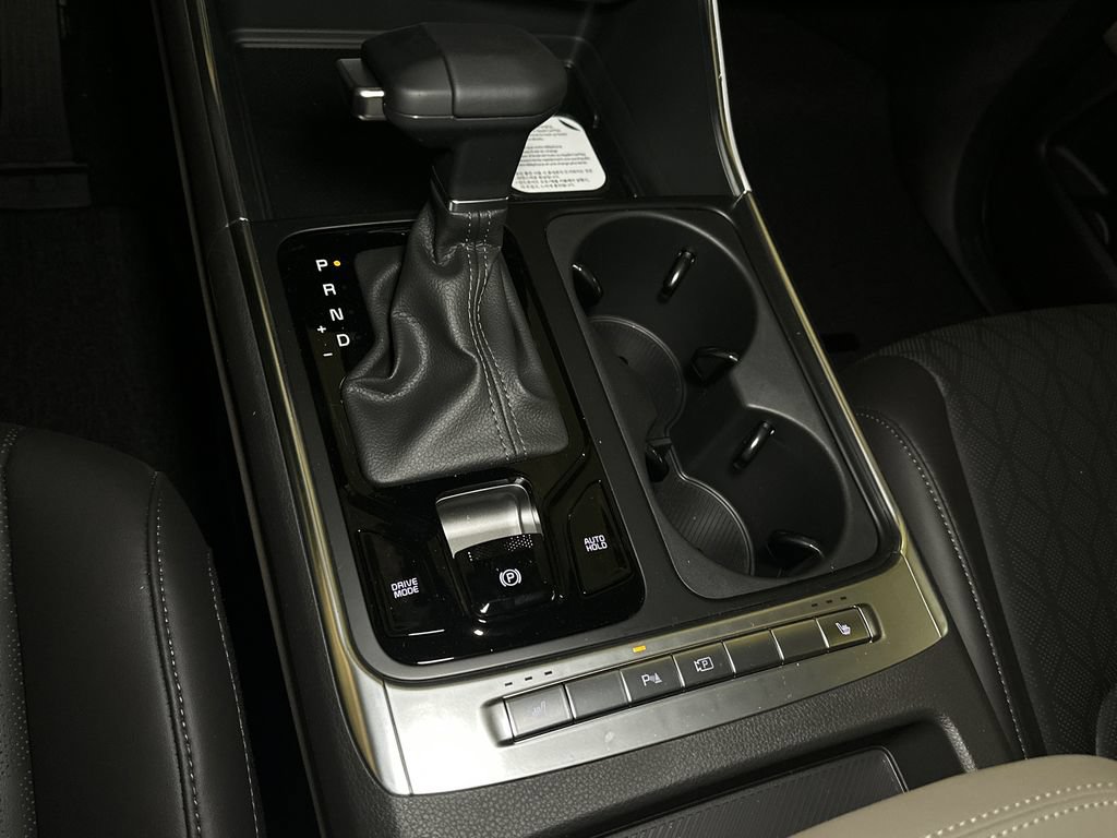 New 2026 Kia Carnival EX FWD image 25