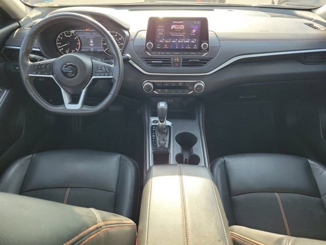 Certified 2022 Nissan Altima 2.5 SR w/ Midnight Edition Package image 18