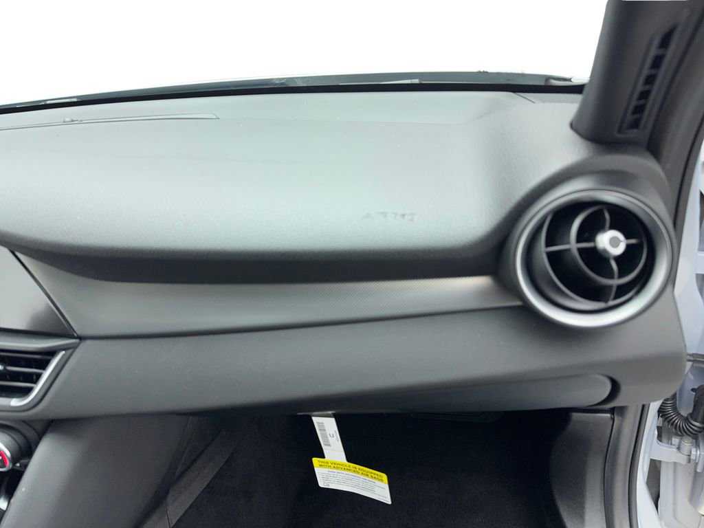 New 2026 Alfa Romeo Giulia w/ Driving Assist Package image 30