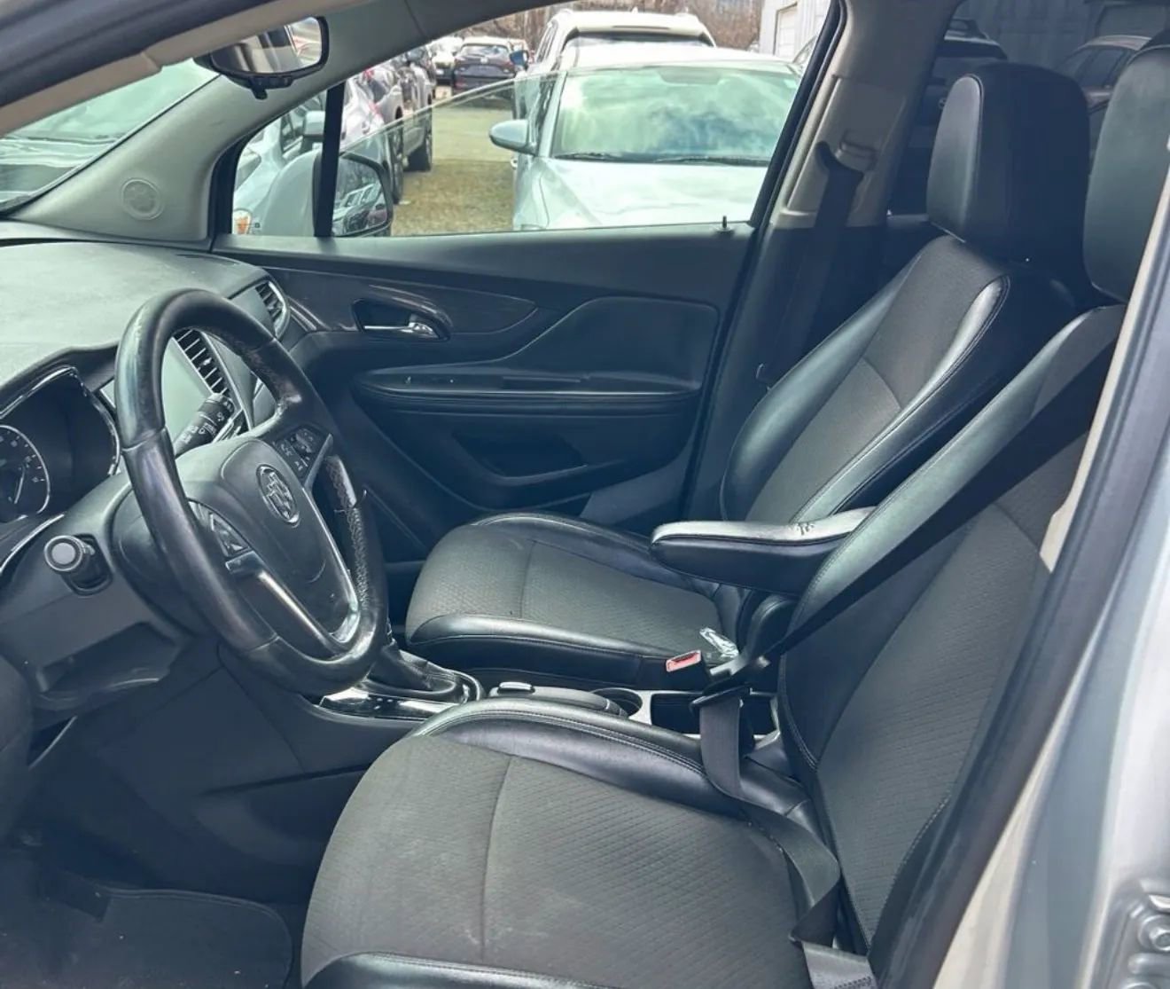 Used 2019 Buick Encore Preferred image 3