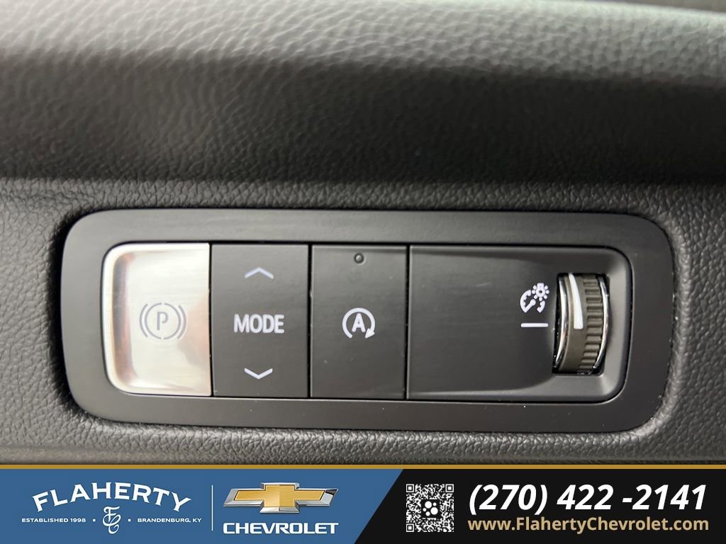 Used 2024 Chevrolet Traverse LT FWD image 24