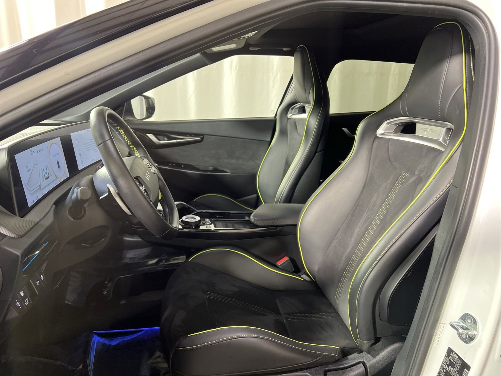 Used 2023 Kia EV6 GT AWD/4WD image 19