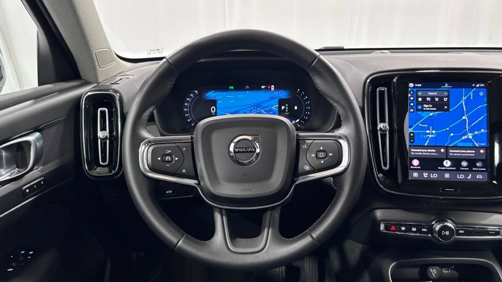 Certified 2026 Volvo XC40 B5 Plus AWD/4WD image 13