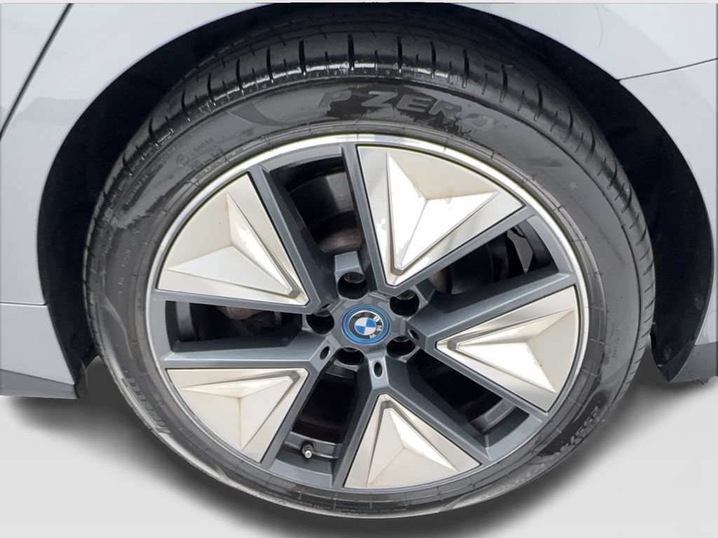 Used 2024 BMW i4 eDrive35 w/ Premium Package RWD image 12