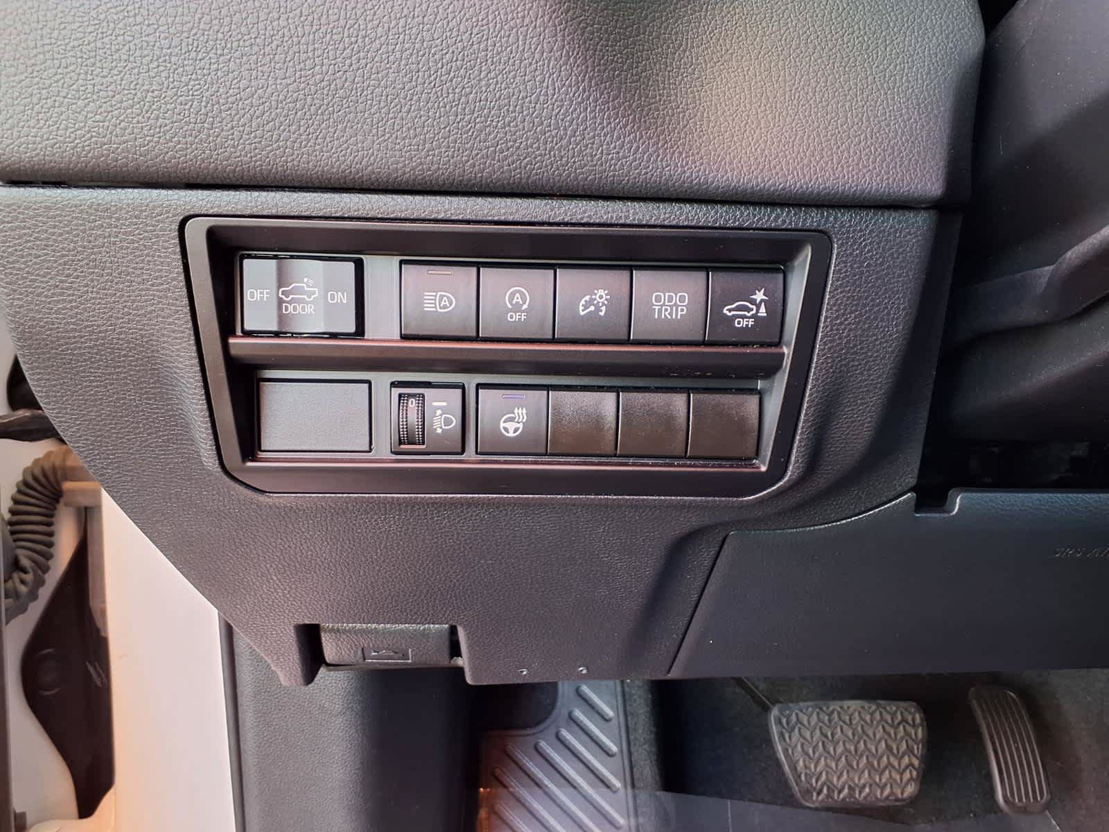 Used 2024 Toyota Tundra Limited AWD/4WD image 19