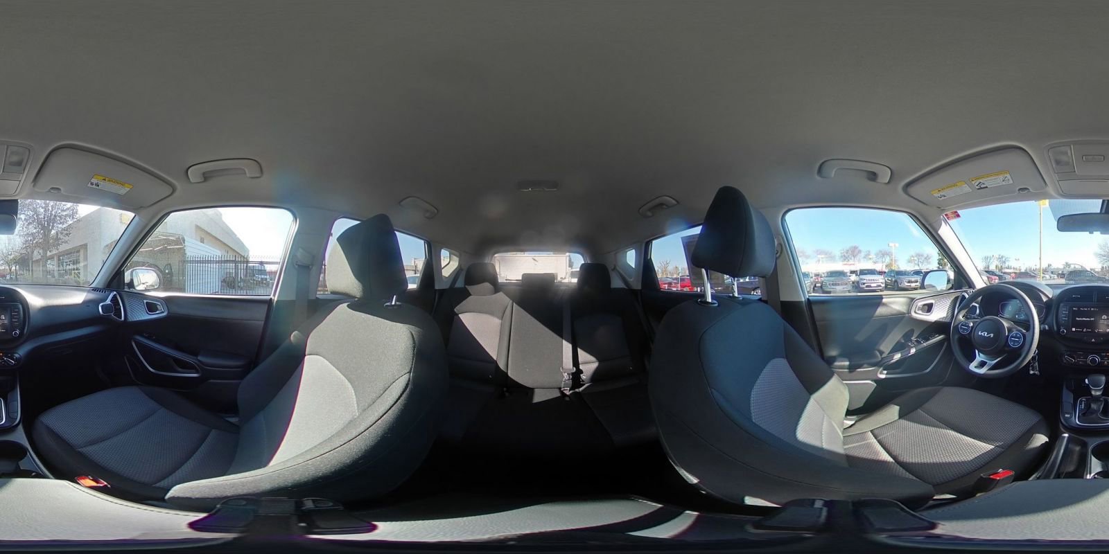 Used 2025 Kia Soul LX w/ LX Technology Package image 38