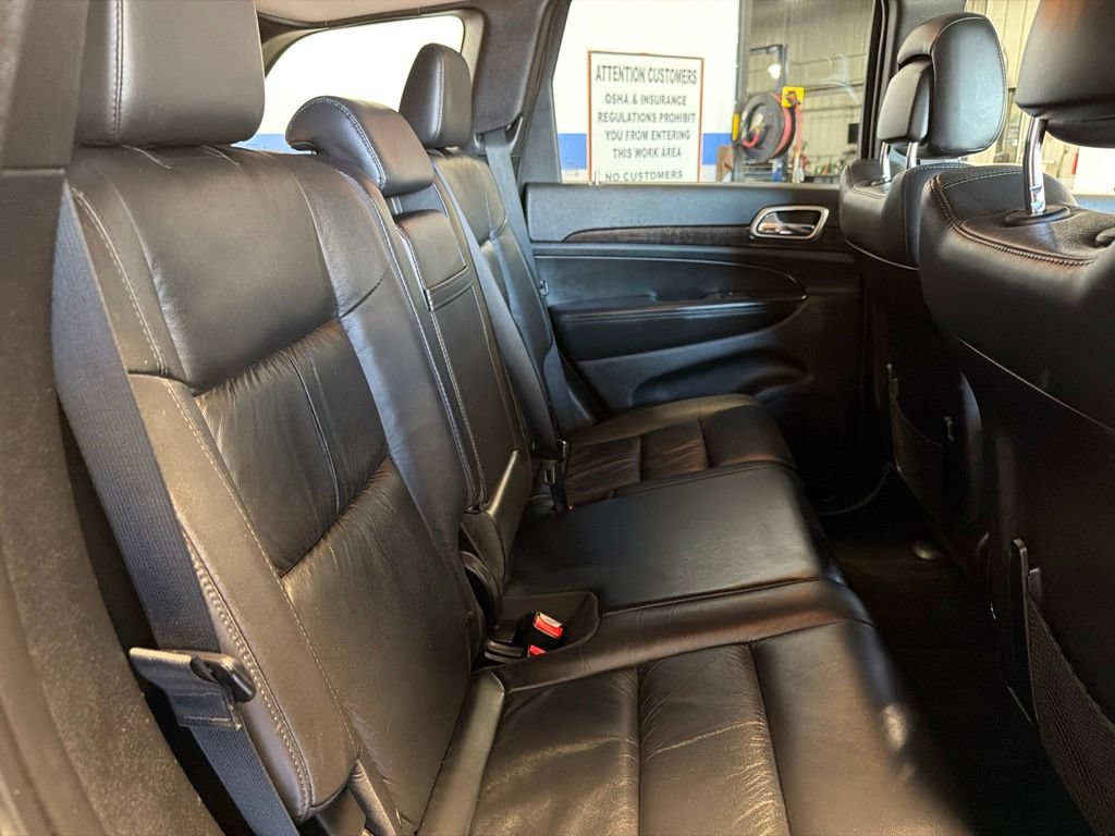 Used 2013 Jeep Grand Cherokee Laredo AWD/4WD image 25