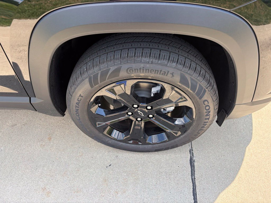 New 2026 Chevrolet Equinox LT w/ Convenience Package II FWD image 58