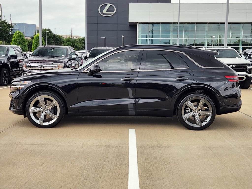 Used 2022 Genesis GV70 3.5T Sport w/ Sport Prestige Package AWD/4WD image 4