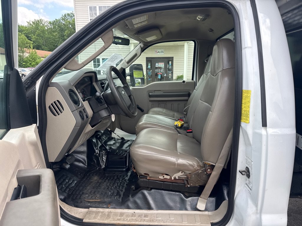 Used 2008 Ford F350 4x4 Regular Cab DRW Super Duty image 10