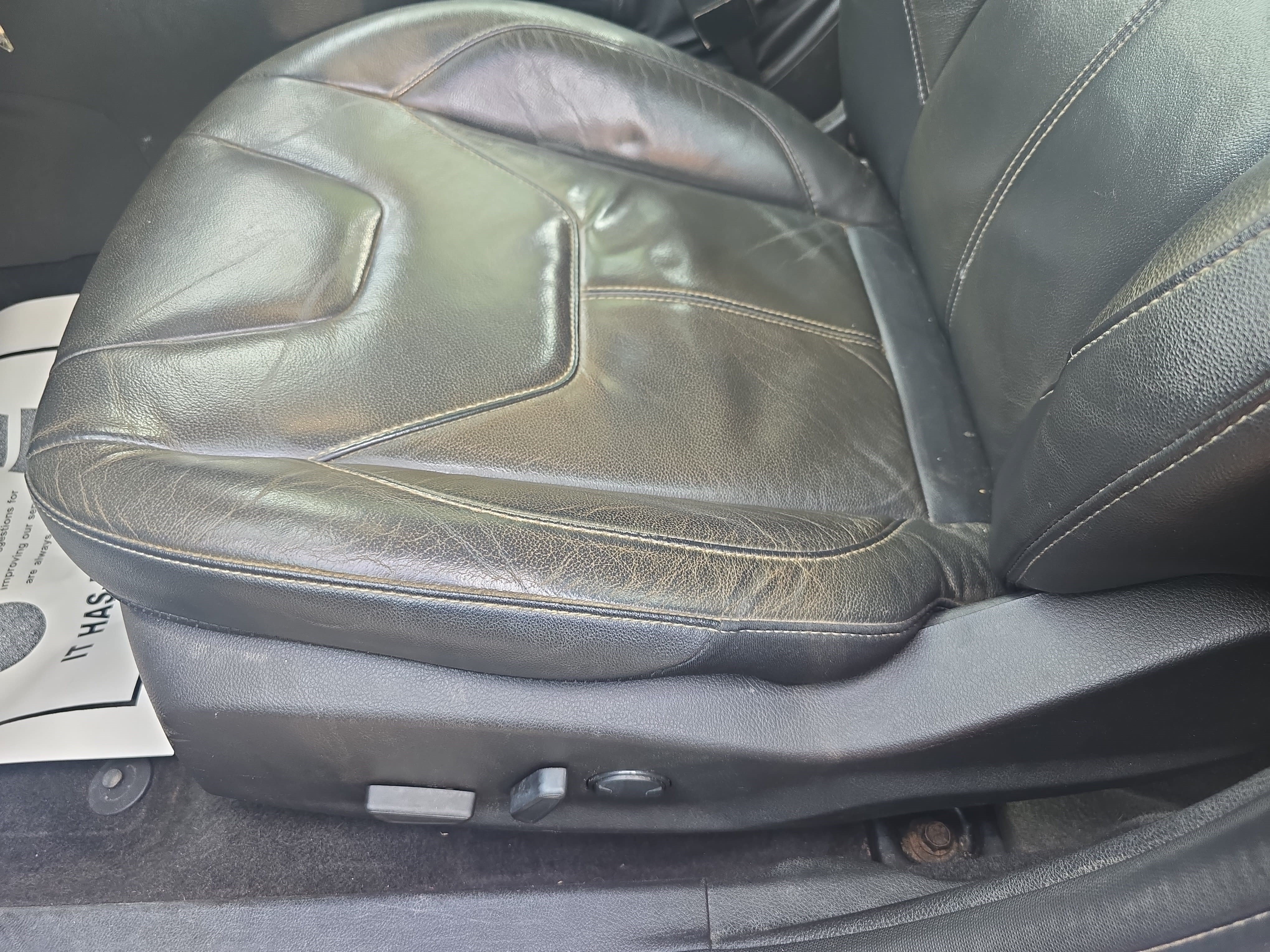 Used 2016 Ford Focus SE w/ Equipment Group 201A FWD image 28