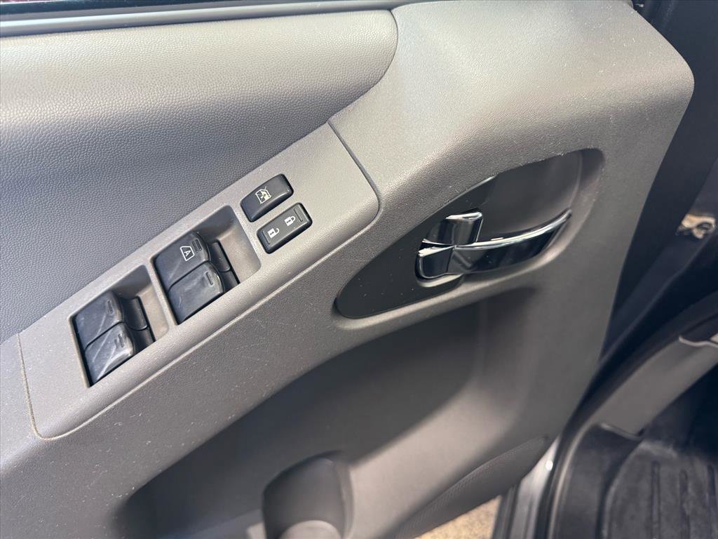 Used 2019 Nissan Frontier SV image 17