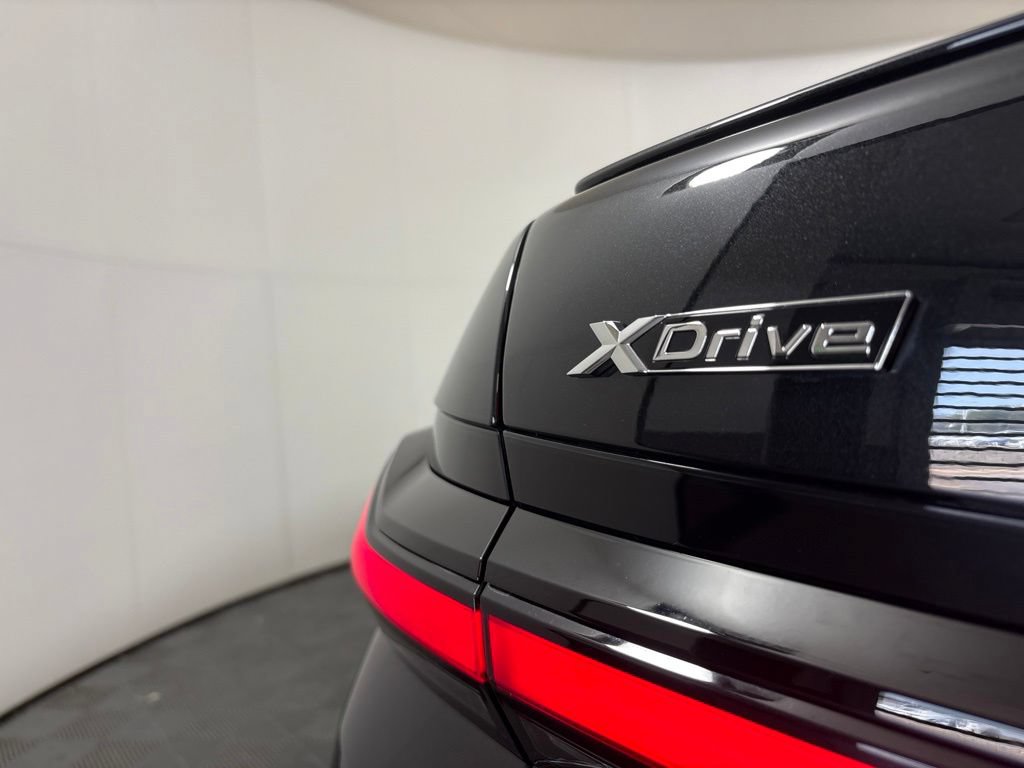Used 2026 BMW 740i xDrive w/ Executive Package AWD/4WD image 10