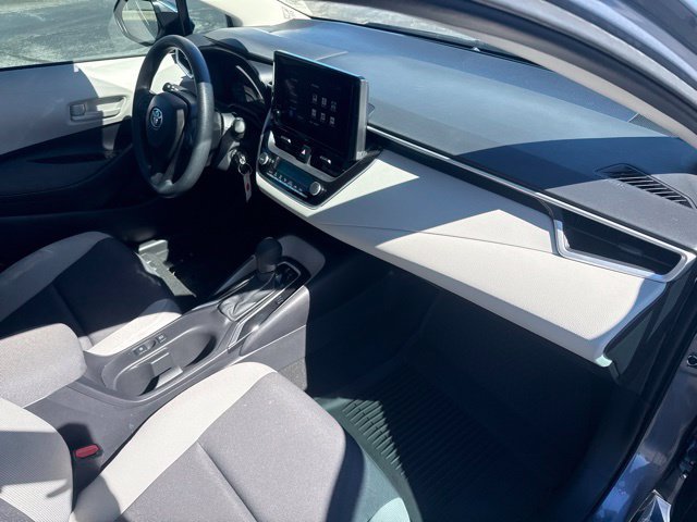 Used 2025 Toyota Corolla LE FWD image 15
