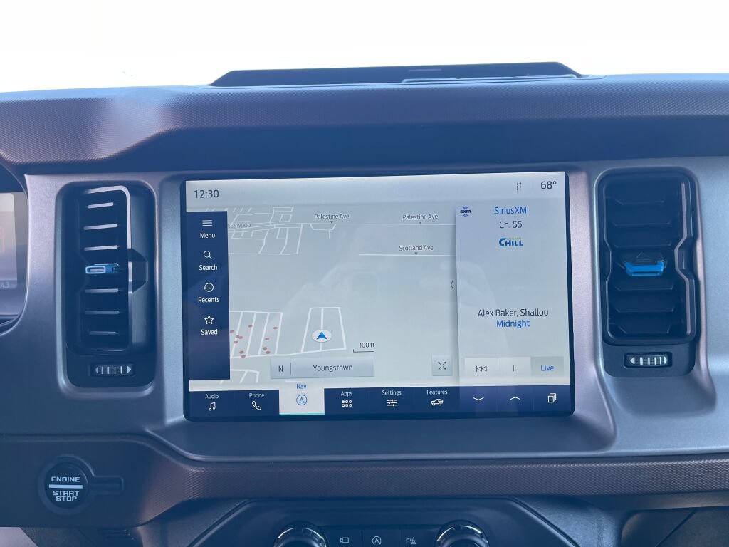 Used 2023 Ford Bronco Outer Banks AWD/4WD image 11
