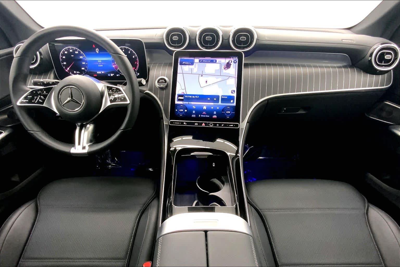 Used 2024 Mercedes-Benz GLC 300 image 18