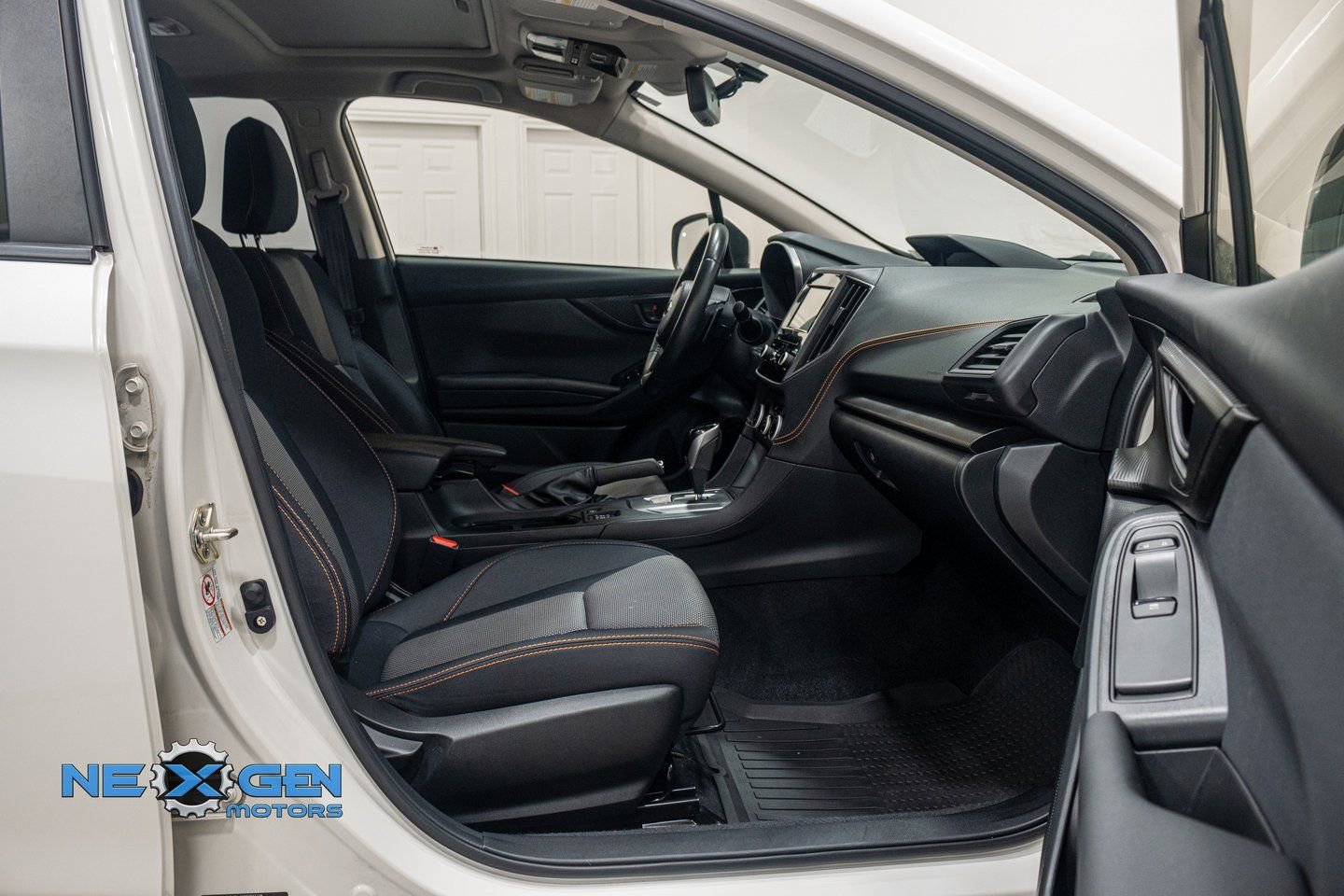 Used 2020 Subaru Crosstrek 2.0i Premium w/ Moonroof Package 2 AWD/4WD image 39