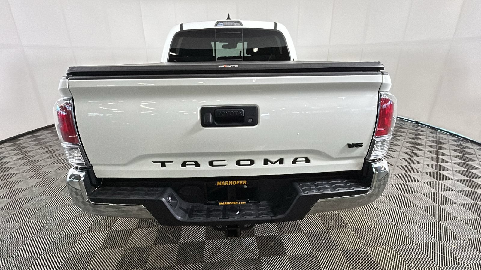 Used 2021 Toyota Tacoma TRD Off-Road AWD/4WD video 4