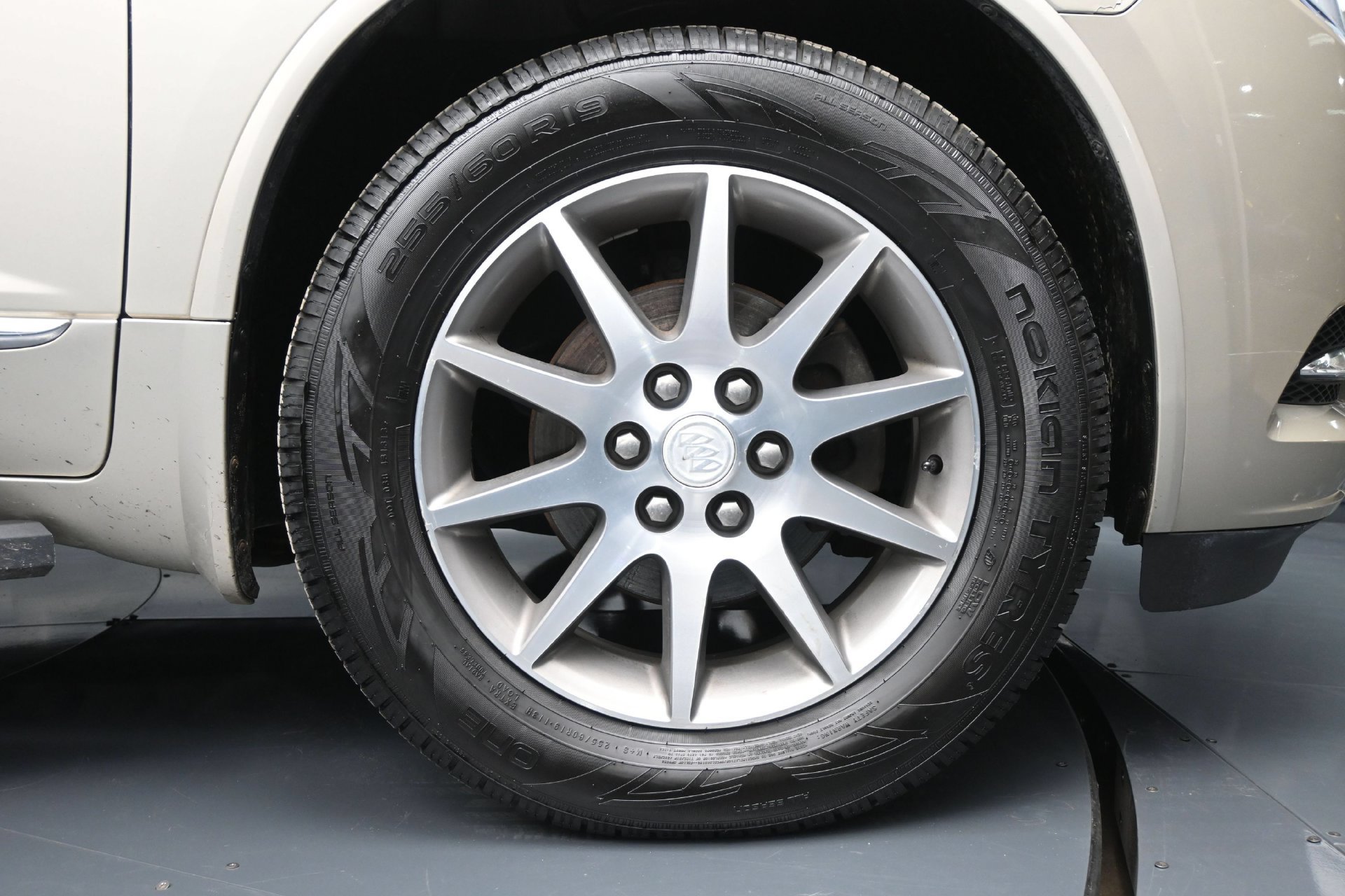 Used 2014 Buick Enclave Leather FWD image 26