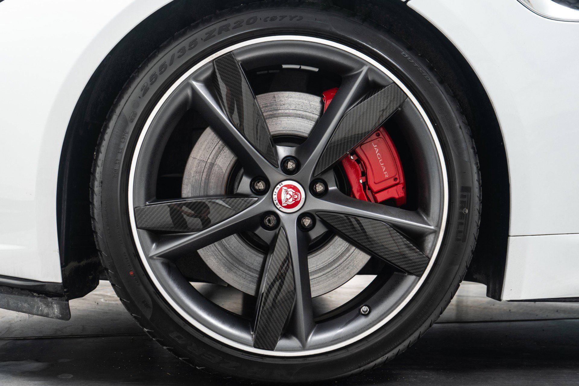 Used 2019 Jaguar F-TYPE R-Dynamic image 10