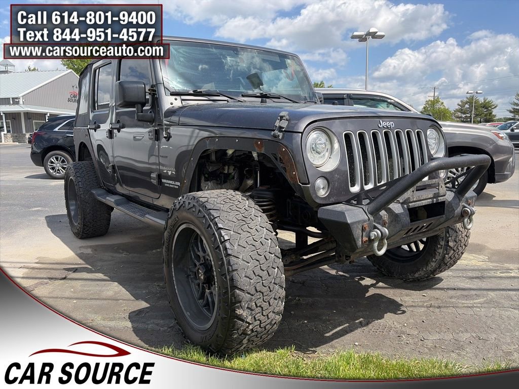 Used 2017 Jeep Wrangler Unlimited Sahara w/ Connectivity Group AWD/4WD image 3