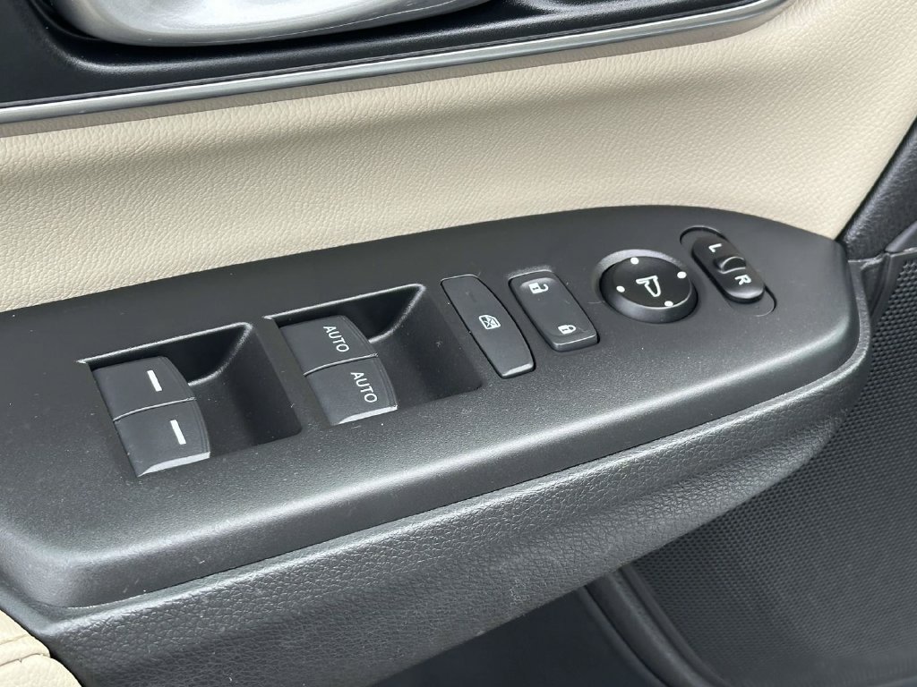 Used 2019 Honda CR-V Touring image 15