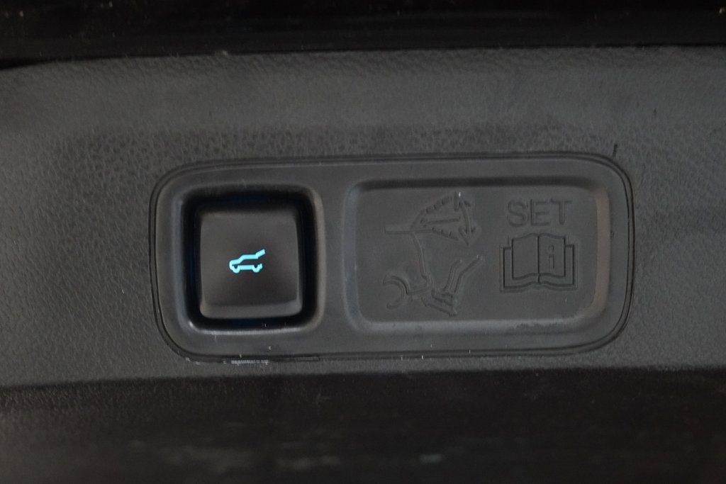 Used 2021 Ford Expedition Max Limited image 12