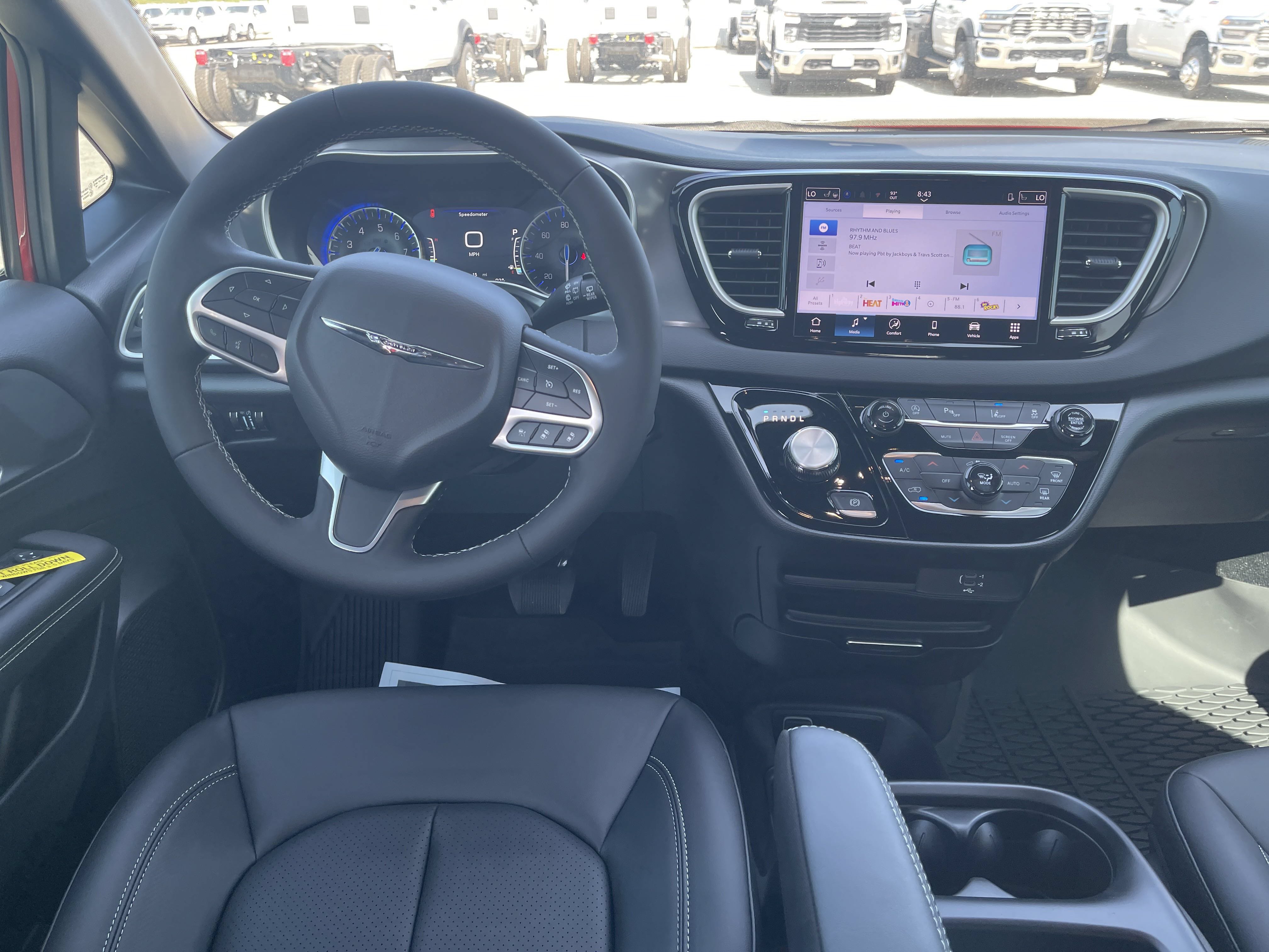 New 2026 Chrysler Voyager LX FWD image 17